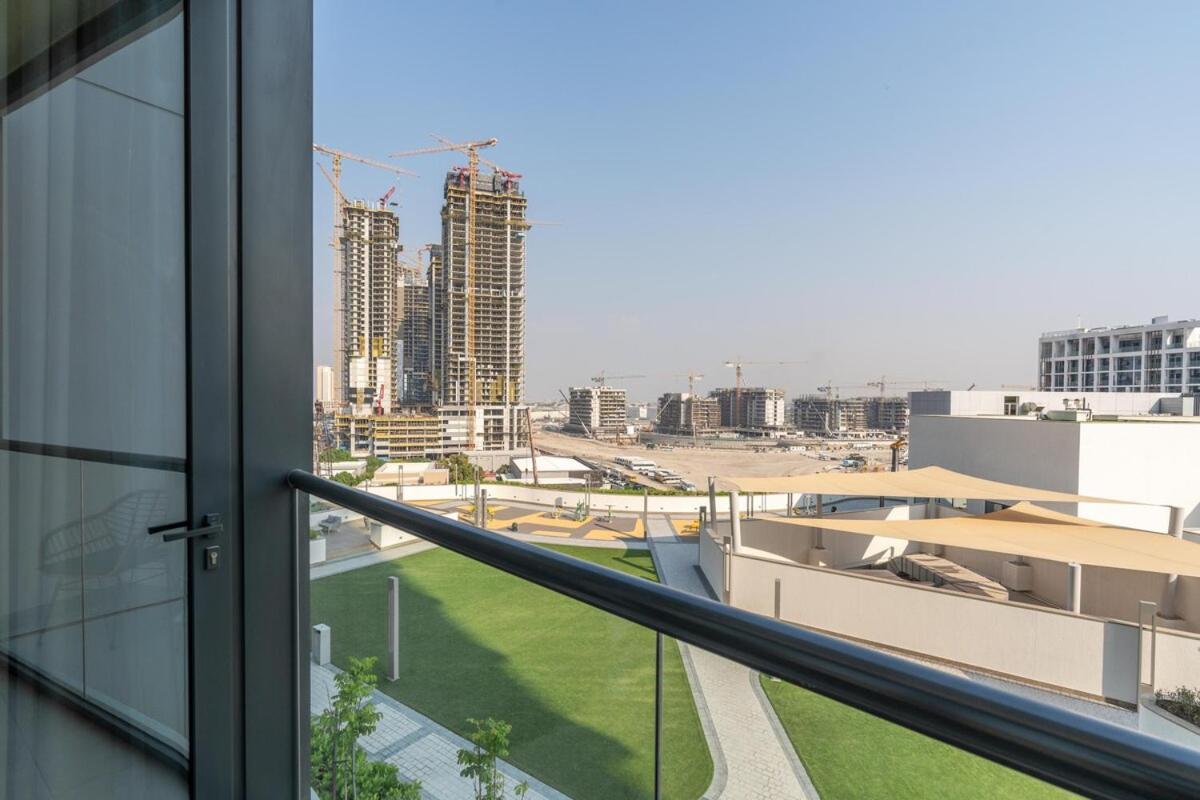 Calming 1br Sobha Hartland 10 Mins To Mall By Vibel Apartment