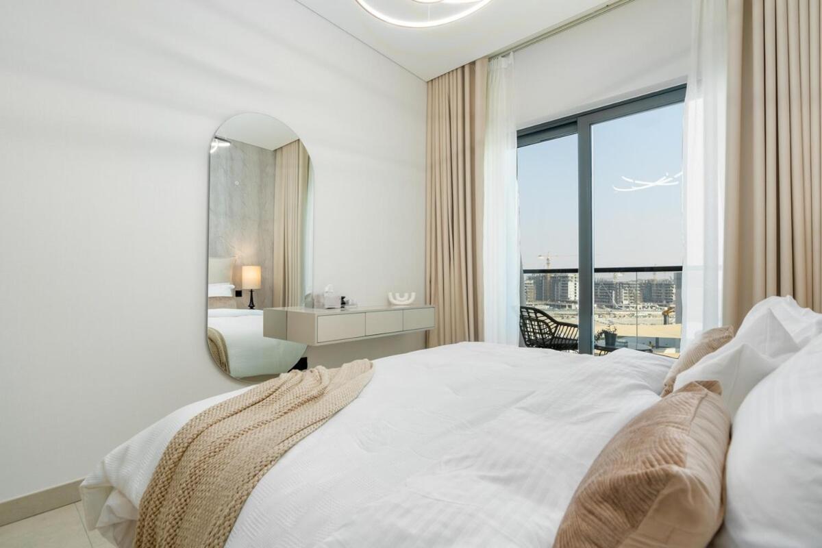 Calming 1br Sobha Hartland 10 Mins To Mall By Vibel