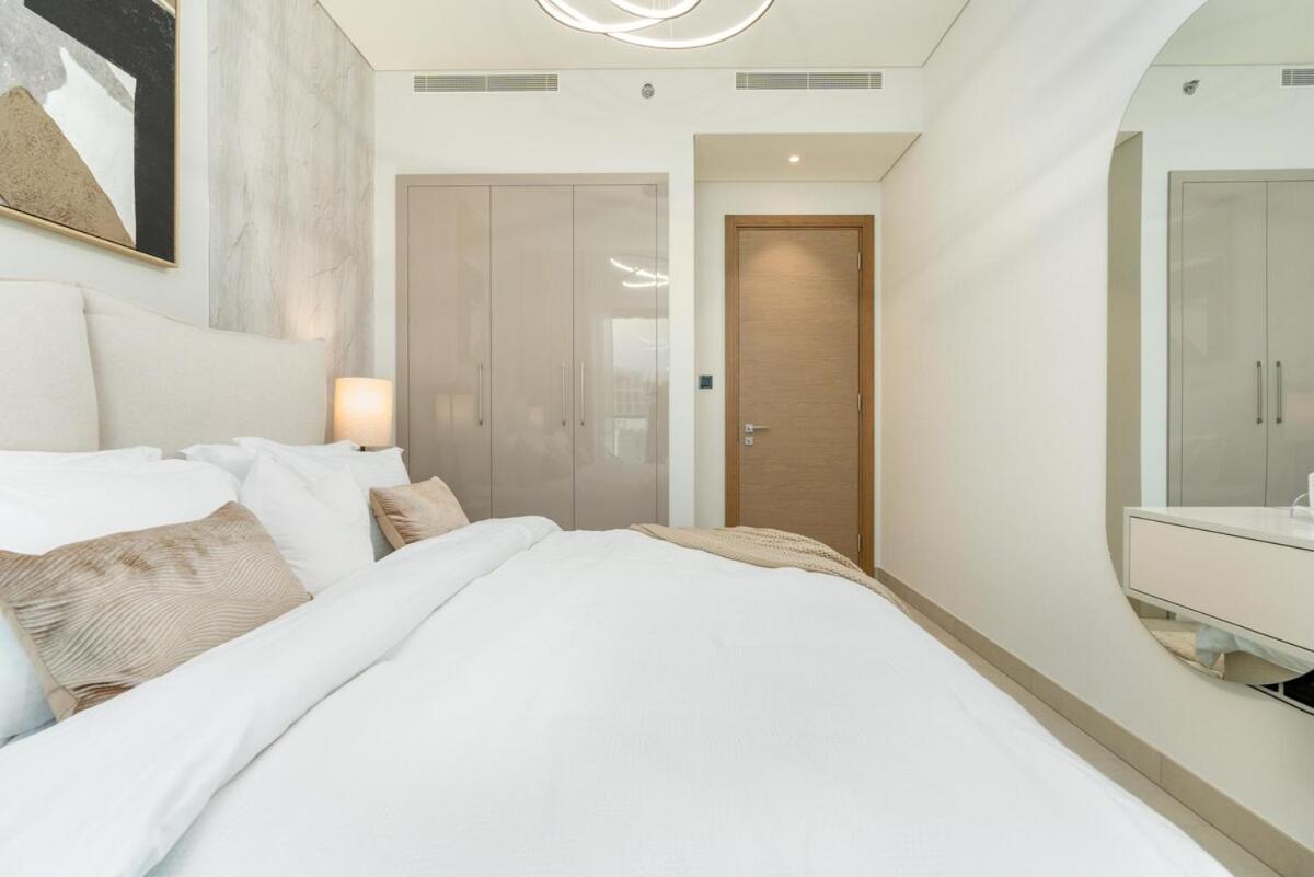 Calming 1br Sobha Hartland 10 Mins To Mall By Vibel Apartment